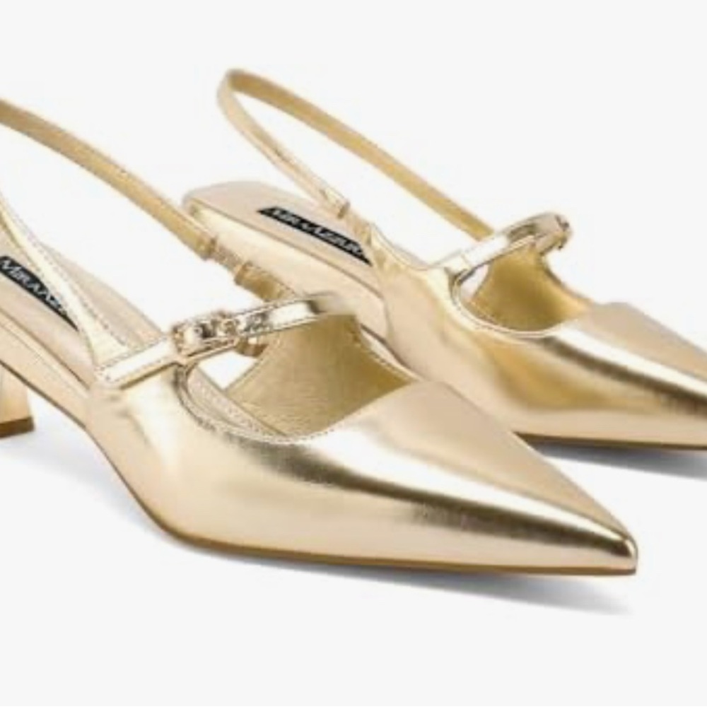 Chic Gold Slingback Heels